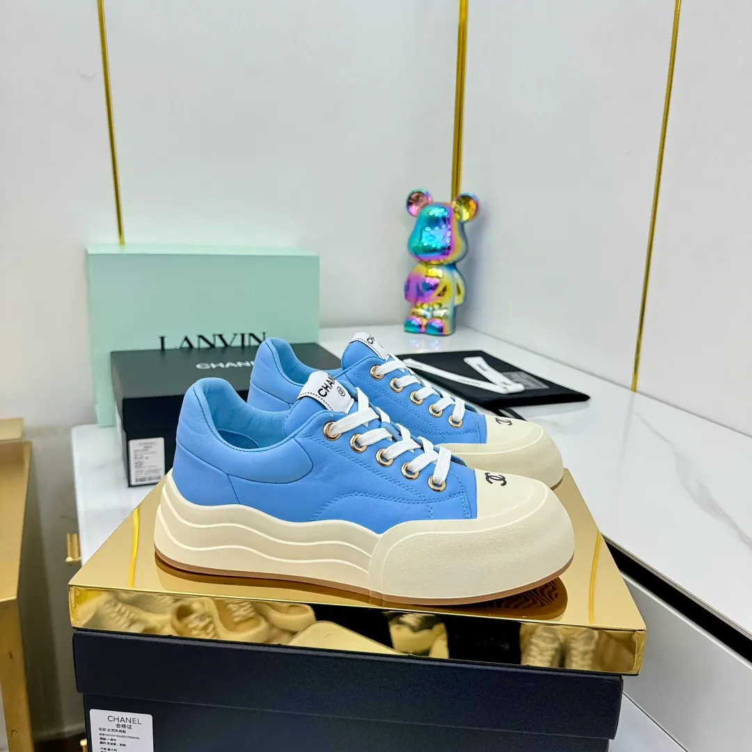 👟👟Ex-factory price 600👟👟 Chanel bread shoes ~ original calfskin panda shoes Chanel 25C latest hot style panda black and white sports shoes casual sneakers Xiaoxiang hot item classic black and white panda color coco girls must pay Fabric: original custom mixed sheepskin lining: original imported breathable mesh lining outsole: Original molded rubber + TPU combination Size: Women's 35-41 👉 👉 👉